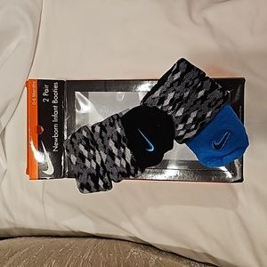 Nike newborn infant booties 2 pair
